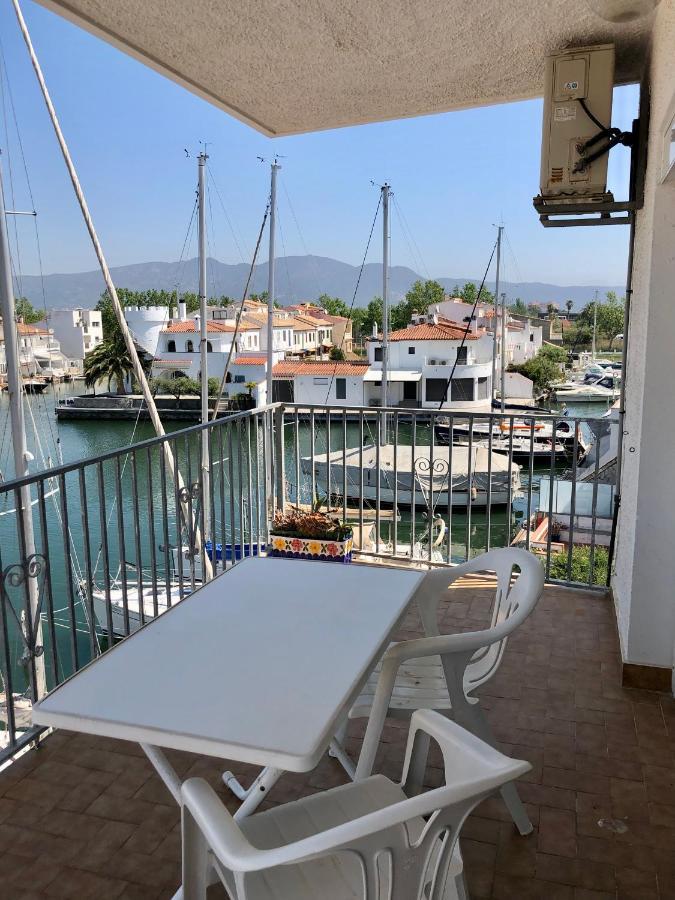 Appartement 80 M2,Port Rhodes D-2 Chambres, Terrasse Panoramique, Vue Sur Le Canal Principal D'Empuriabrava Exteriör bild